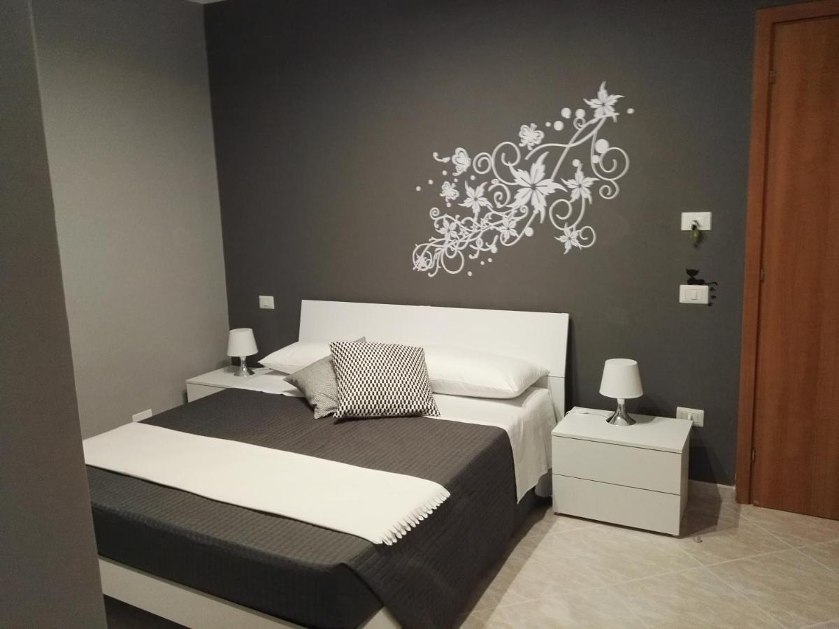 B&B Black-And-White 加利波利 外观 照片